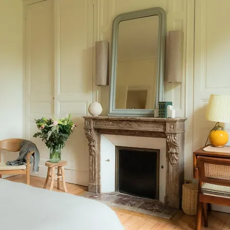 Petit Chateau Couette-café Vercourt