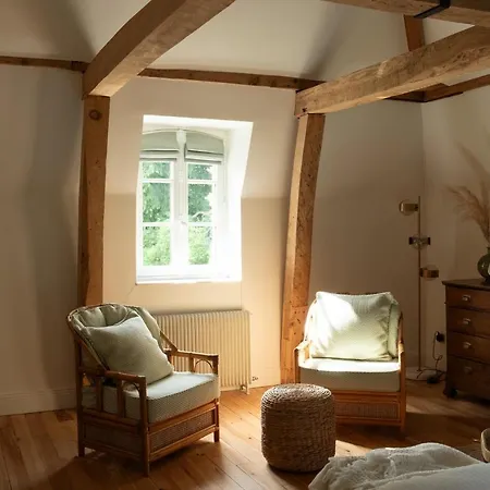 Petit Chateau Couette-café Vercourt