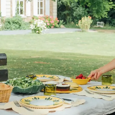 Petit Chateau Bed and Breakfast