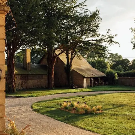 Petit Chateau 3* Vercourt