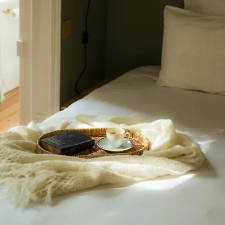 Bed and Breakfast Petit Chateau Vercourt