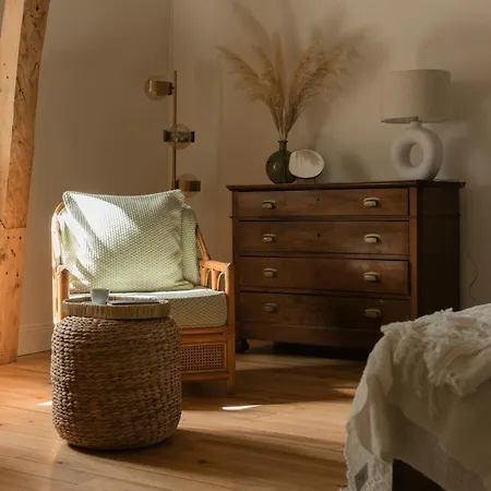 Petit Chateau Couette-café 3*