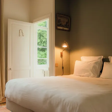 Petit Chateau Couette-café Vercourt