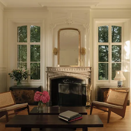 Petit Chateau Bed and Breakfast 3*